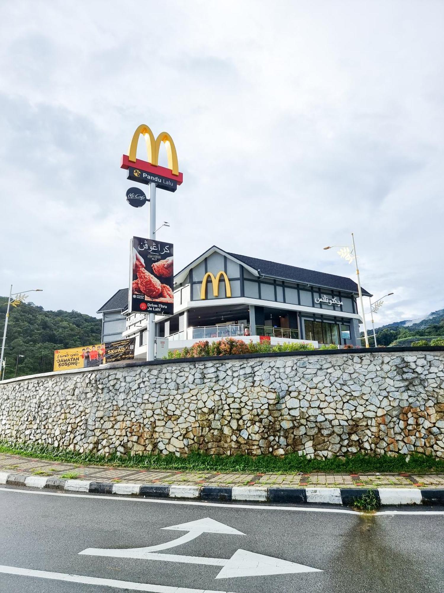 Clocktower 2 Homestay 2-7 Pax At Brinchang, Cao nguyên Cameron Ngoại thất bức ảnh